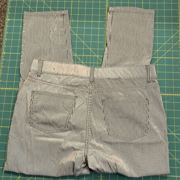 Talbots pin stripe Pants 10P. No wear - Picture 2 of 2